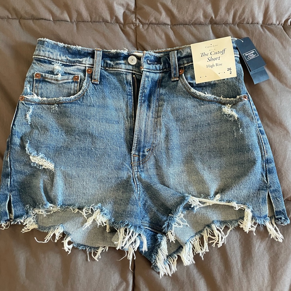 Abercrombie & Fitch Cut-off Curve Love Jean Shorts